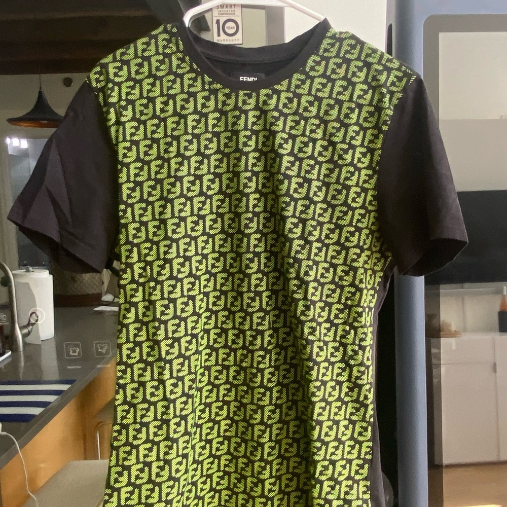 FENDI Men’s Logo T-Shirt EUC